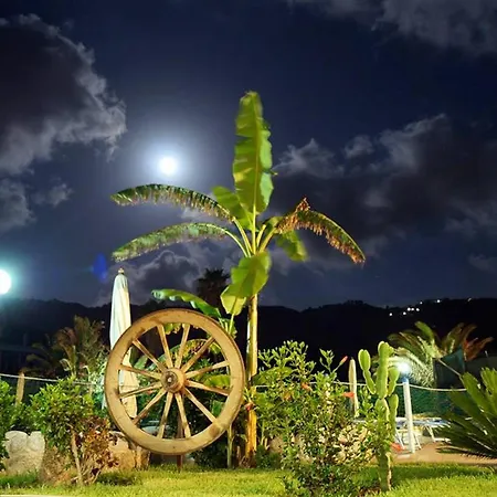 Residenza Marinella زامبروني